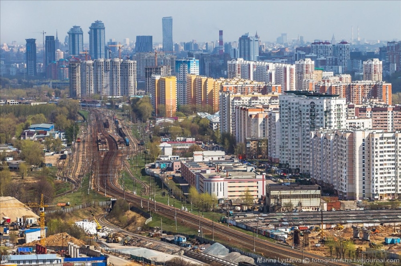 Life around the Moscow Ring Road...