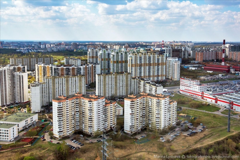 Life around the Moscow Ring Road...