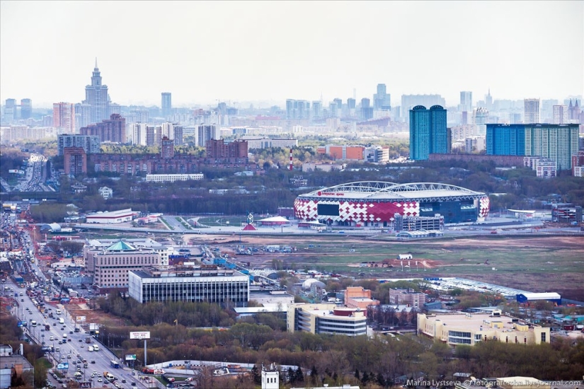 Life around the Moscow Ring Road...