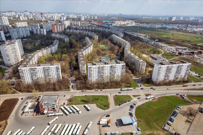 Life around the Moscow Ring Road...