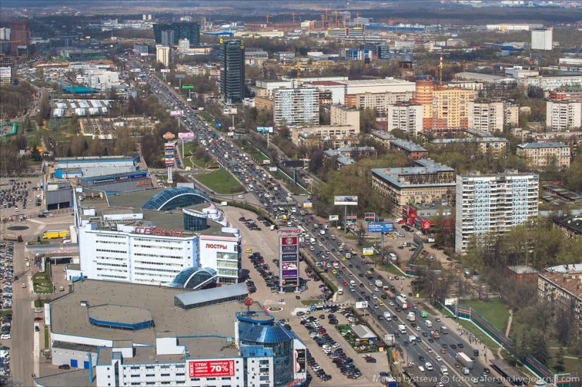 Life around the Moscow Ring Road...