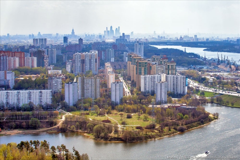 Life around the Moscow Ring Road...