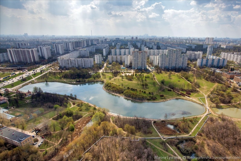 Life around the Moscow Ring Road...