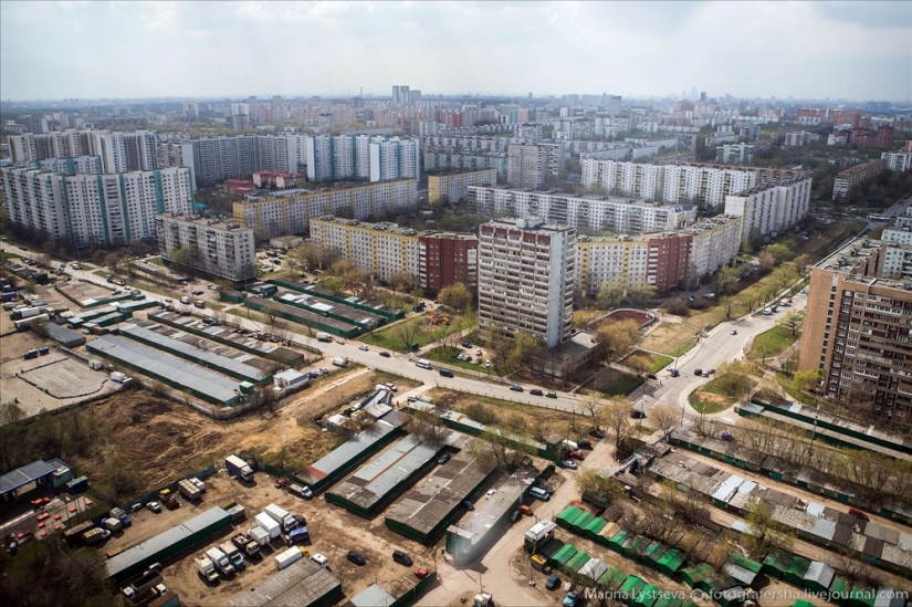 Life around the Moscow Ring Road...