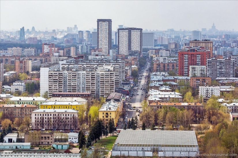 Life around the Moscow Ring Road...