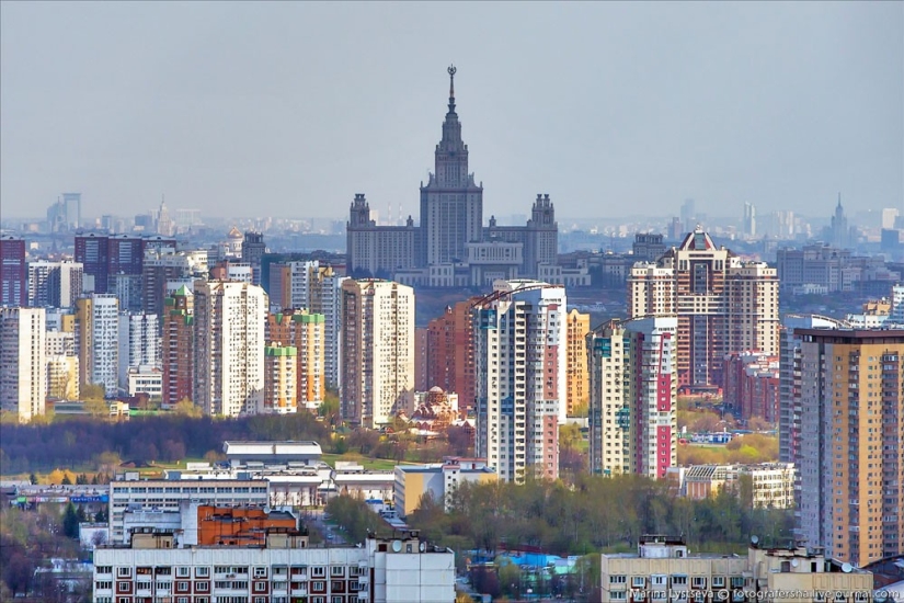 Life around the Moscow Ring Road...