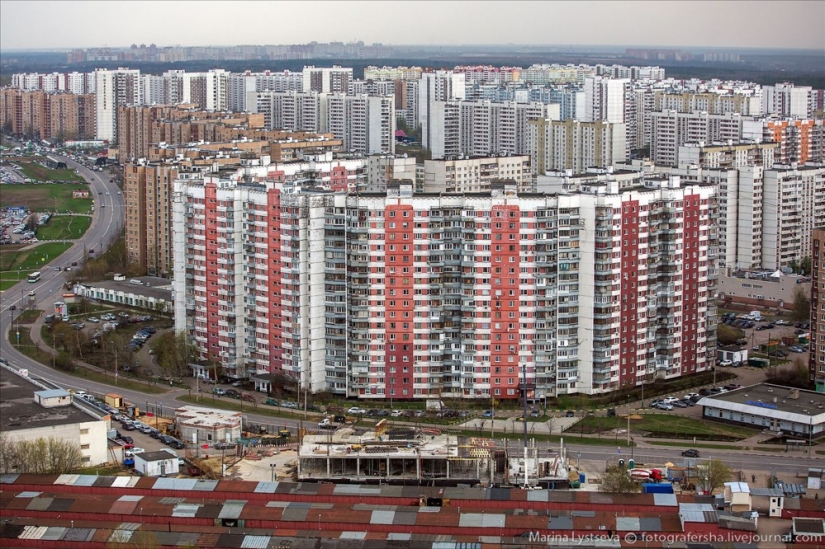 Life around the Moscow Ring Road...