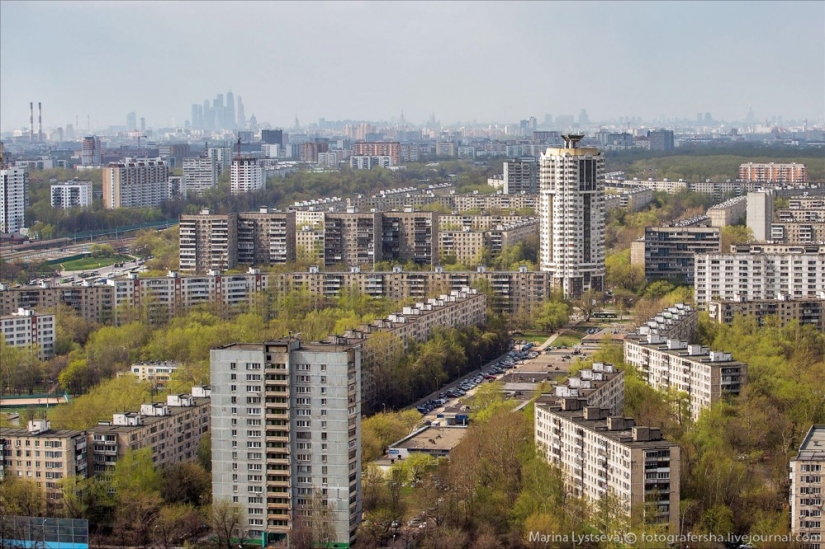 Life around the Moscow Ring Road...