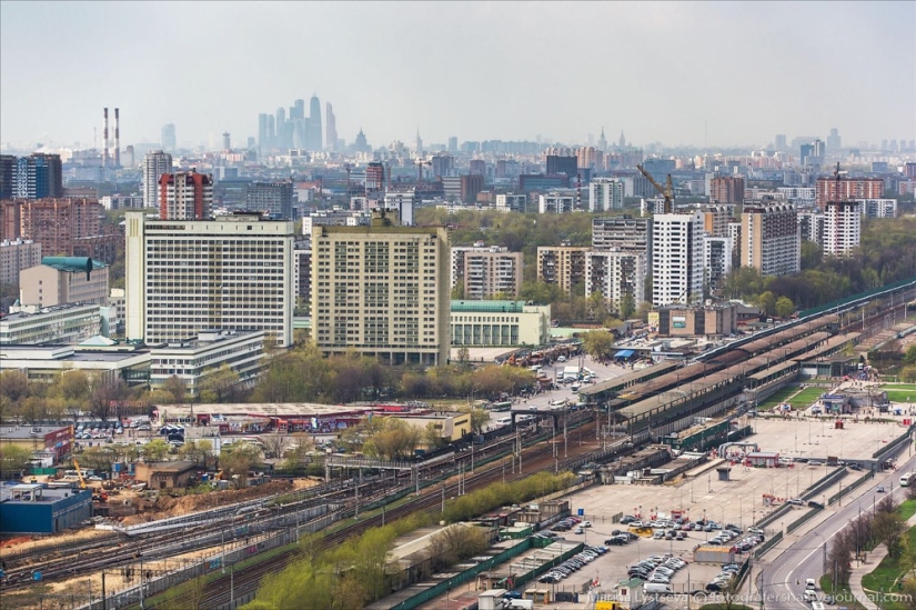 Life around the Moscow Ring Road...