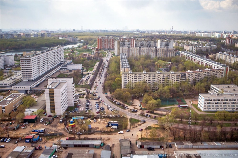 Life around the Moscow Ring Road...