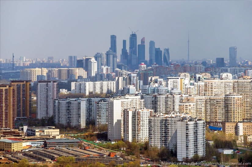 Life around the Moscow Ring Road...