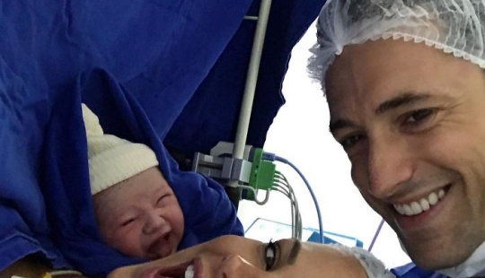 Likes from the first minutes of life: the daughter of a fashion blogger on a selfie from the maternity ward