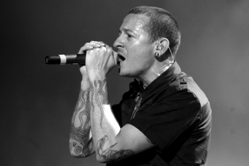 Linkin Park lead singer Chester Bennington committed suicide