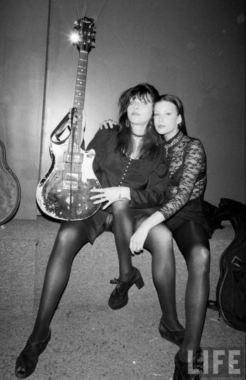 Liv Tyler, de 15 años, con su madre en fotos de David McGough en 1993