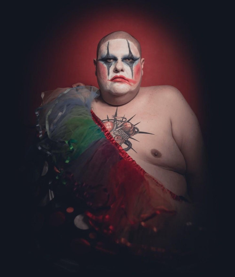 London&#39;s &quot;Drag Queens&quot; in Damien Frost&#39;s photography project