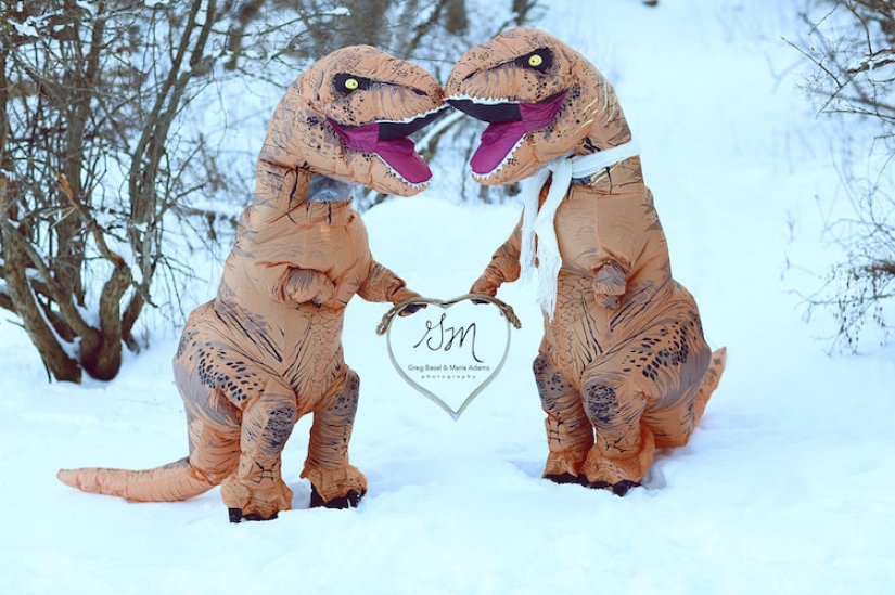 Los dinosaurios se han extinguido, pero el amor verdadero está vivo!