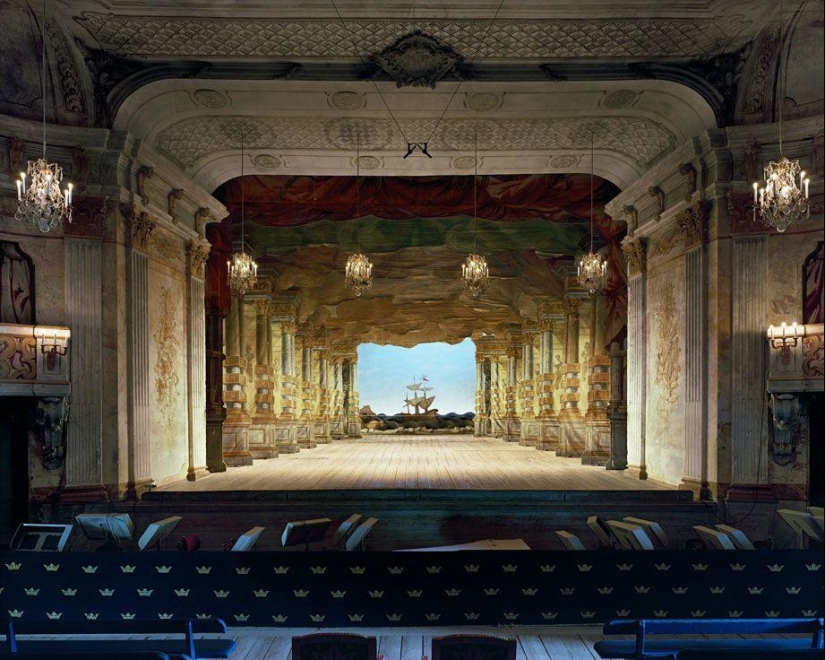Los interiores más impresionantes de los teatros de ópera más famosos del mundo.