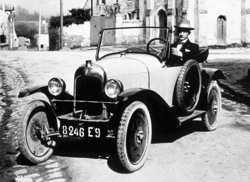 Los primeros coches de la historia de las grandes marcas