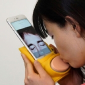 Love in the Hi-Tech style. A device recreating kisses will be released soon