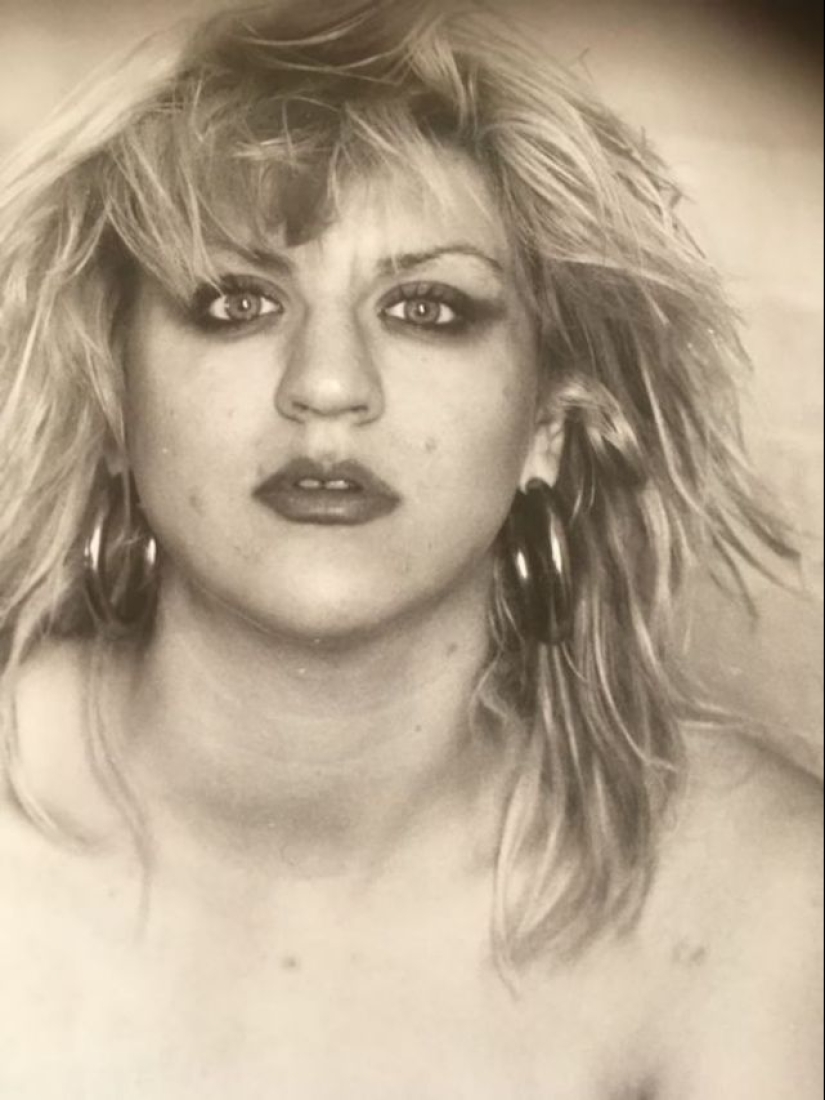LSD at 6, striptease and theology: how was the youth of Courtney Love, the scandalous muse of Kurt Cobain