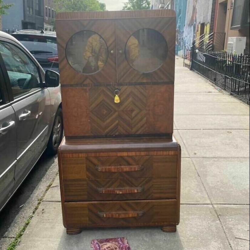 Lucky, so lucky! 40 great things from New York that someone threw away
