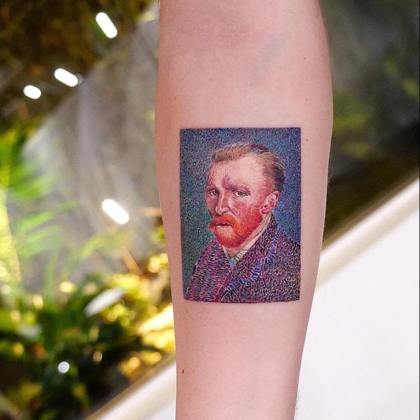 Masterpieces of world art on tattoos of Eva Karabudak