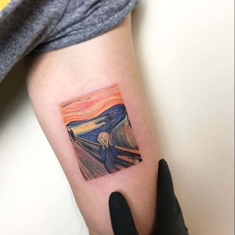 Masterpieces of world art on tattoos of Eva Karabudak