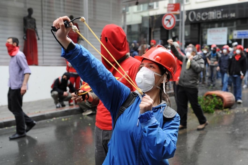 May Day clashes in Istanbul