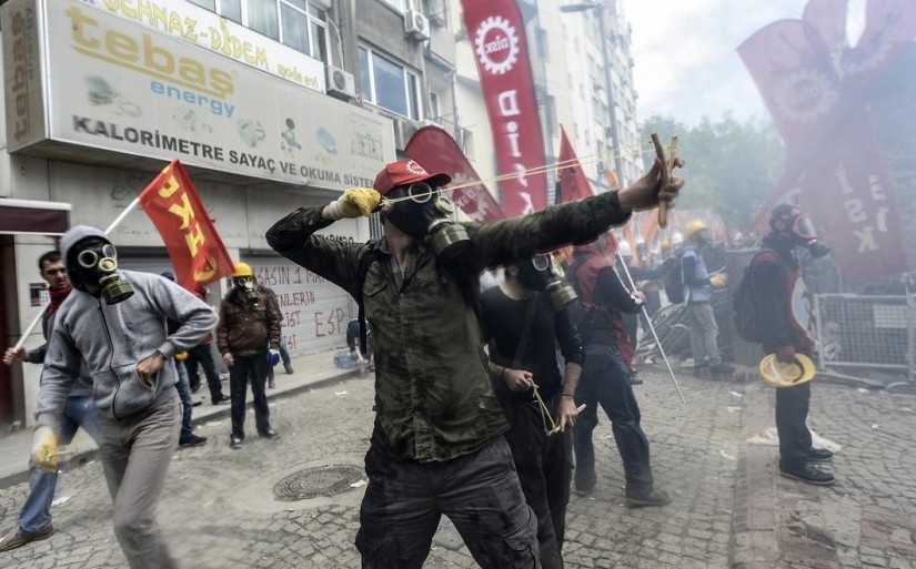 May Day clashes in Istanbul