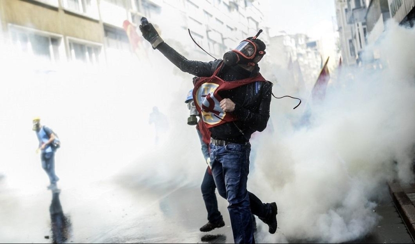 May Day clashes in Istanbul