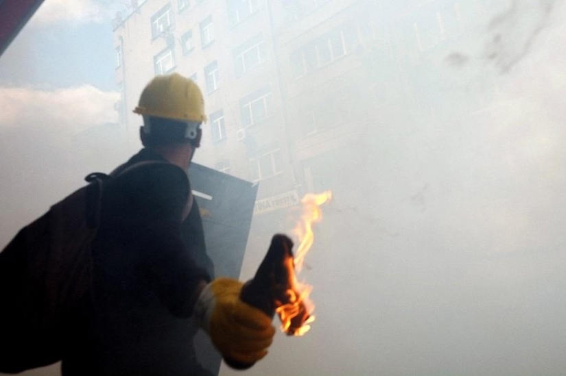 May Day clashes in Istanbul