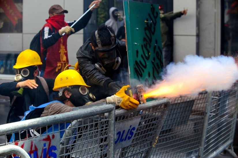 May Day clashes in Istanbul