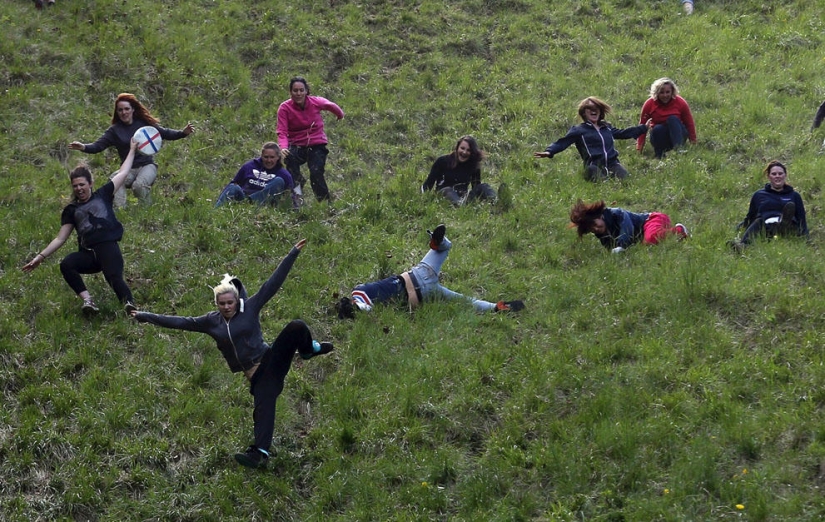 May&#39;s most ridiculous and cutthroat competition: Cooperschild Cheese Race 2013