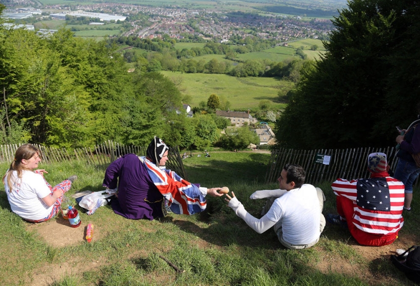 May&#39;s most ridiculous and cutthroat competition: Cooperschild Cheese Race 2013