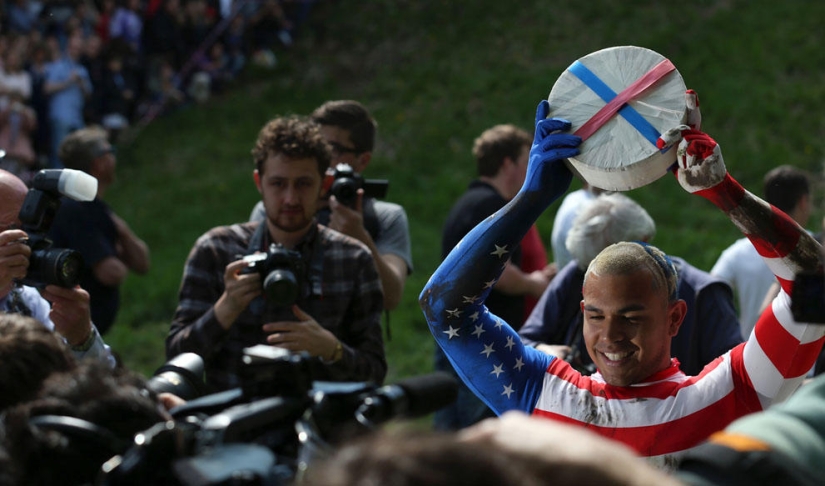 May&#39;s most ridiculous and cutthroat competition: Cooperschild Cheese Race 2013