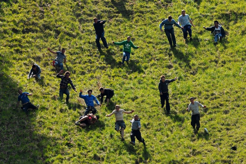 May&#39;s most ridiculous and cutthroat competition: Cooperschild Cheese Race 2013