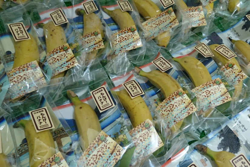 Me comen por completo: científicos Japoneses crecen los plátanos con cáscara comestible