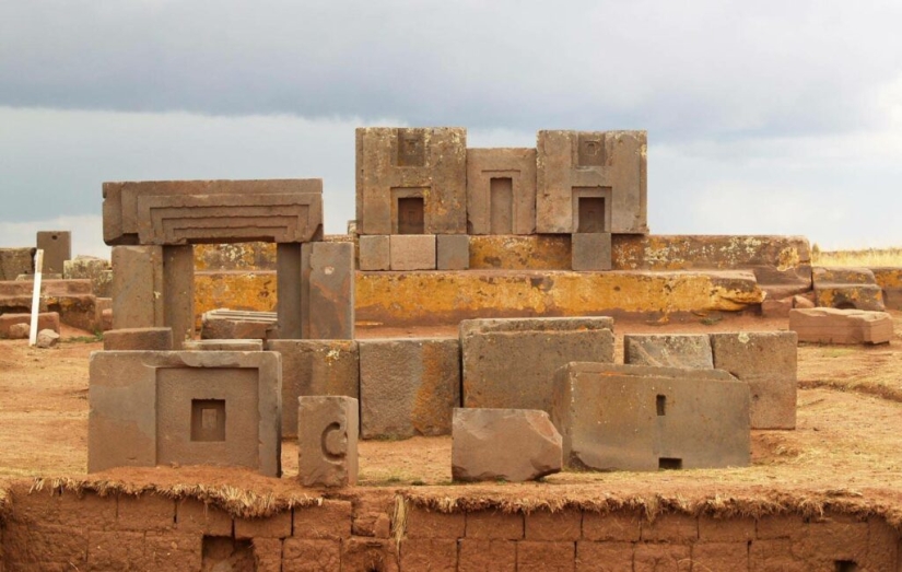 Megalitos de Puma Punku - el enigma del" Tetris de Titanes " de Bolivia