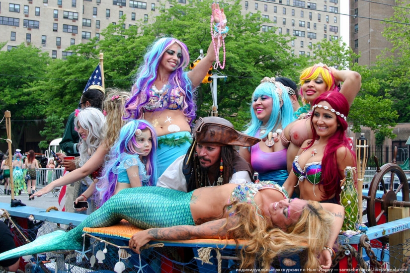 Mermaid Parade - Good Old Brooklyn Freak Show