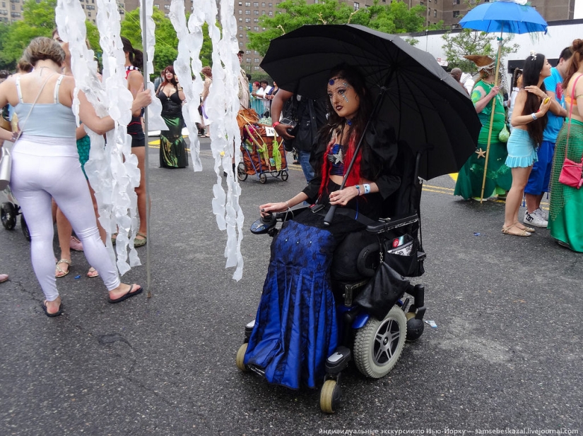 Mermaid Parade - Good Old Brooklyn Freak Show