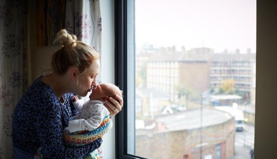 Moms with children who are one day old Moms with children who are one day old
