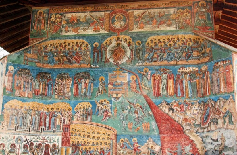 Monasteries in Romania, where amazing frescoes are not inside, but outside