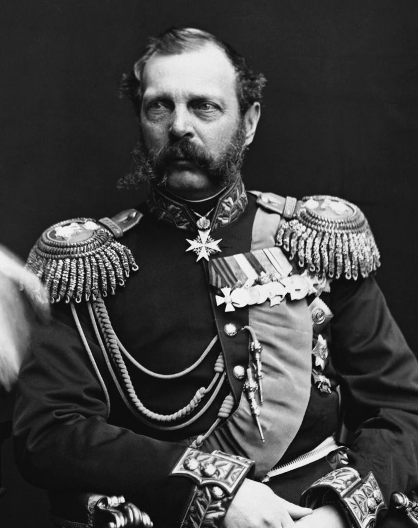 "Moral insanity": ¿por qué Duque Nicolás Konstantínovich considerado una desgracia de la familia Romanov.