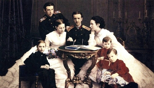 "Moral insanity": ¿por qué Duque Nicolás Konstantínovich considerado una desgracia de la familia Romanov.