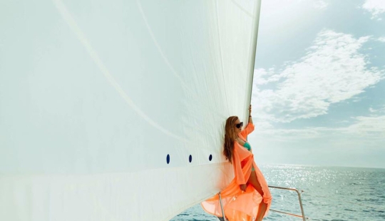 Mortals are not allowed in: what happens on yacht luxury cruises