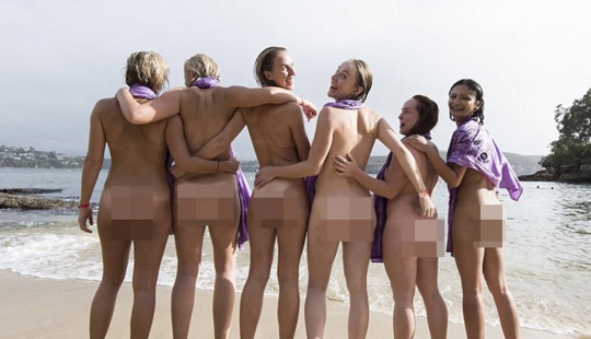 Más de mil australianos se bañaron desnudos en Sídney