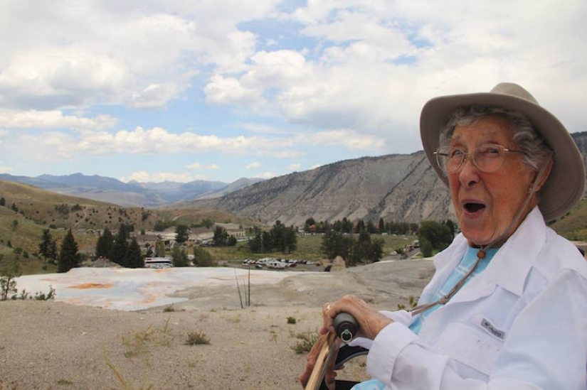 Murió una abuela de 91 años que rechazó el tratamiento contra el cáncer y decidió viajar