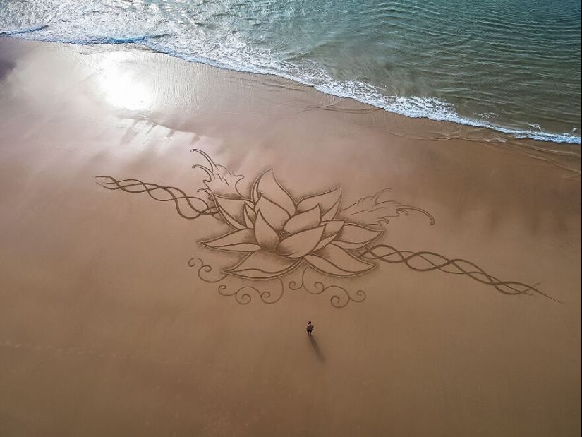 My 12 Beach Sand Drawings That Are Between 30 And 100 Meters Wide