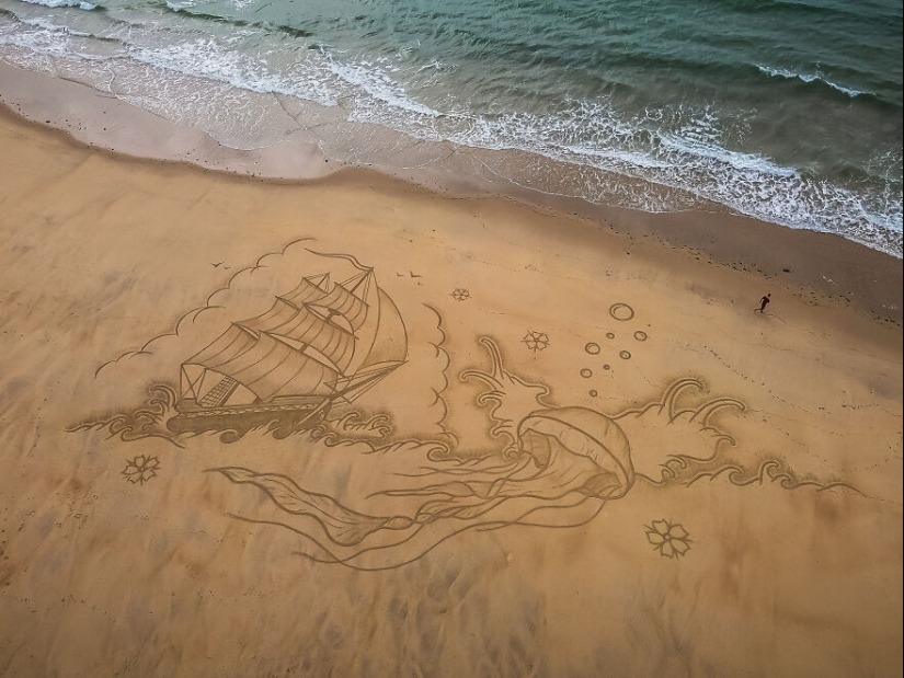 My 12 Beach Sand Drawings That Are Between 30 And 100 Meters Wide