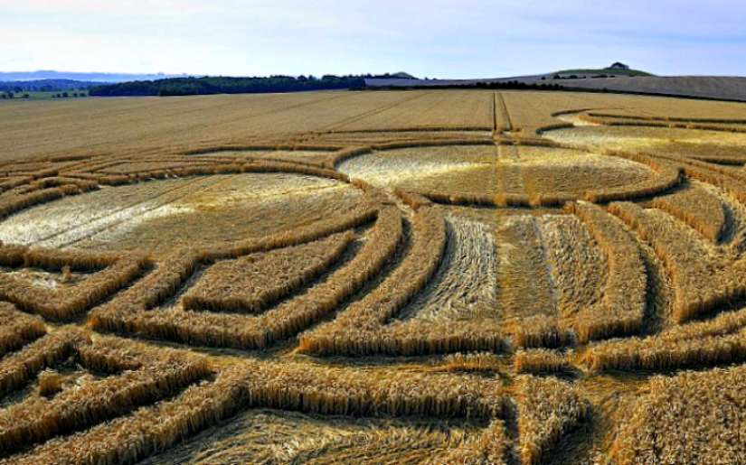 Mysterious Crop Circles In Wiltshire - Pictolic